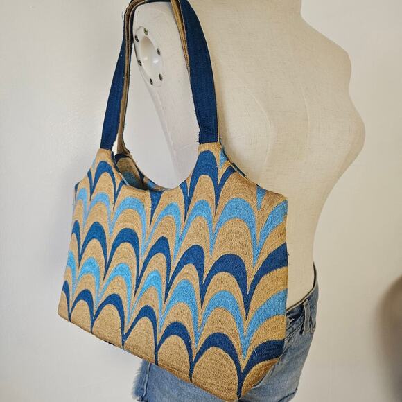 Scallop Pattern Woven Shoulder Bag Purse Tan‎ Blue MCM - Picture 2 of 10